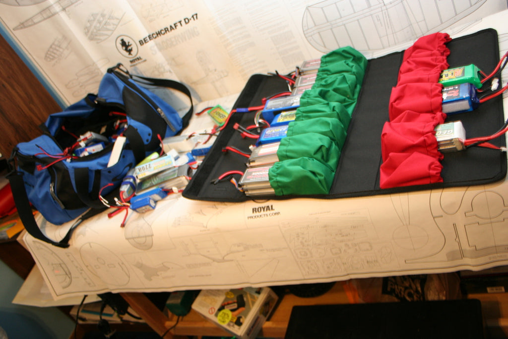 Battery case for storage and transport of Lipo batteries